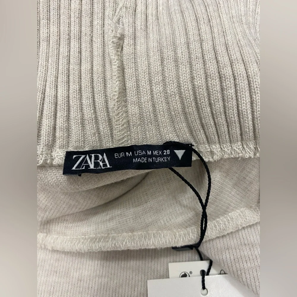 Zara, SOFT TURTLENECK TOP, Color Ecru,Size M - Picture 4 of 5